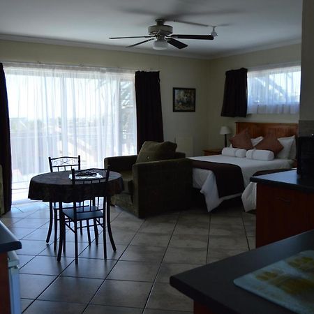 Aqua Marine Guest House Port Elizabeth Exterior photo