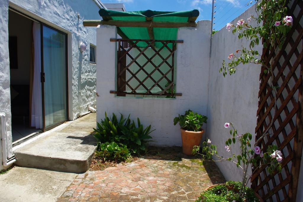 Aqua Marine Guest House Port Elizabeth Exterior photo